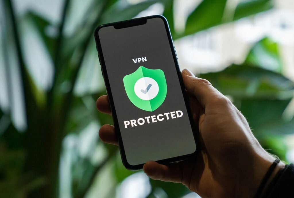 How does a VPN work?