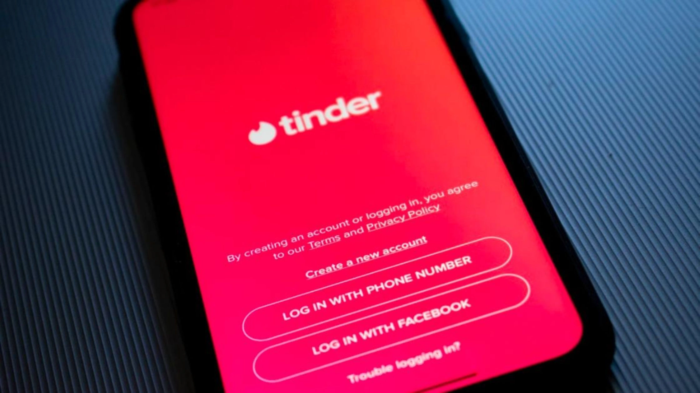alt: create a new Tinder account